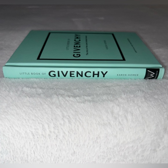 🩵Little Book Of Givenchy - Picture 7 of 8